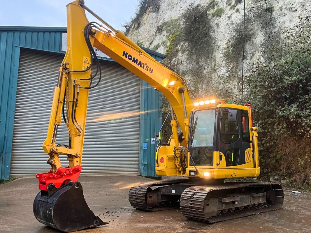 tracked excavator for sale