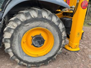 JCB 3CX Backhoe Loader for sale - J07084