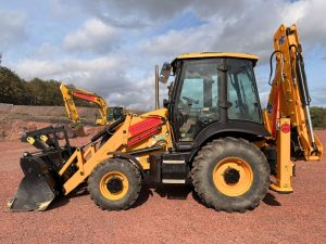 JCB 3CX Backhoe loader for sale - J11065