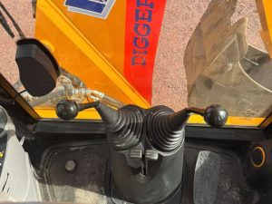JCB 3CX Backhoe loader for sale - J11065