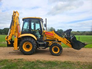JCB 3CX backhoe loader for sale - J09088